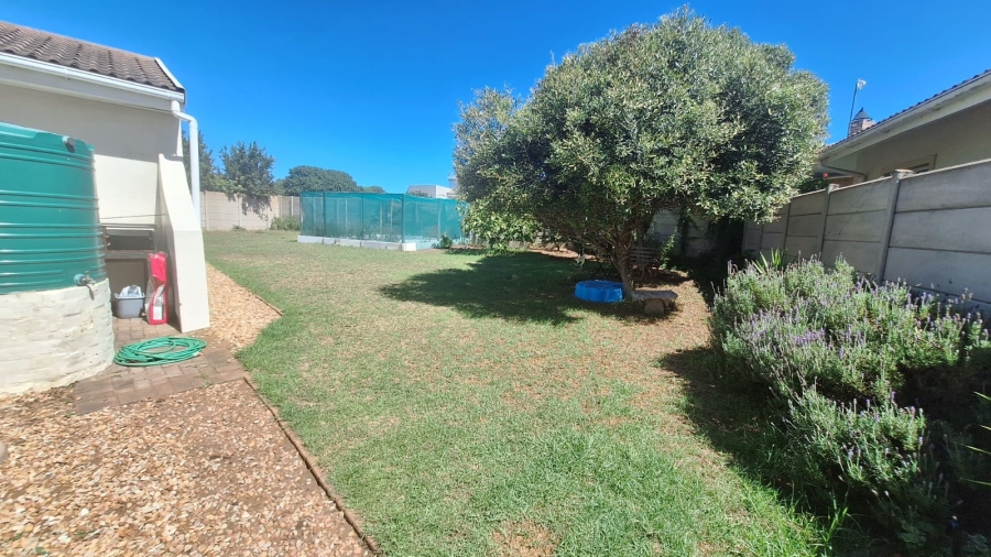 3 Bedroom Property for Sale in Stilbaai Wes Western Cape